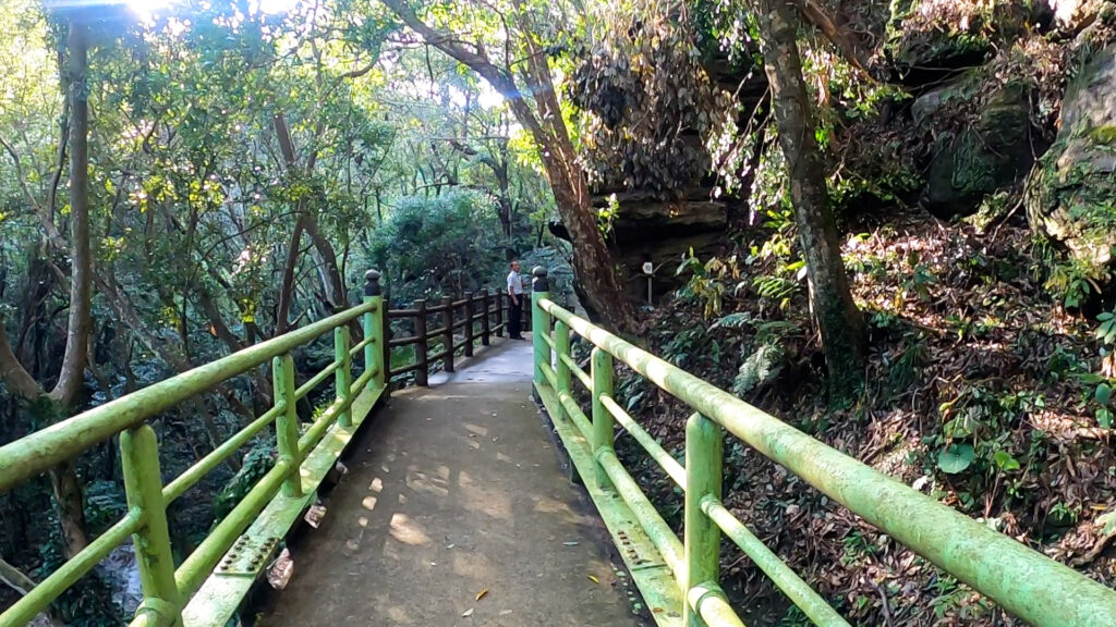 七ツ釜鍾乳洞遊歩道